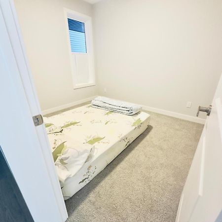 Private Room Minutes To Calgary Airport Yyc, Downtown, Banff Екстер'єр фото